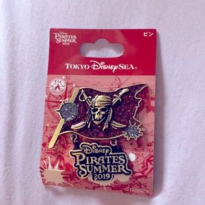 Tokyo Disney Sea Park Pirates Pin